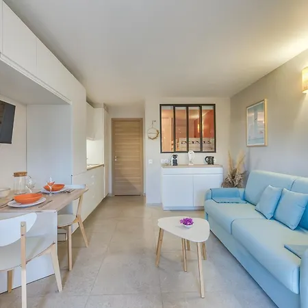 Appartement Cavalière -rez De Jardin Bord De , Atom